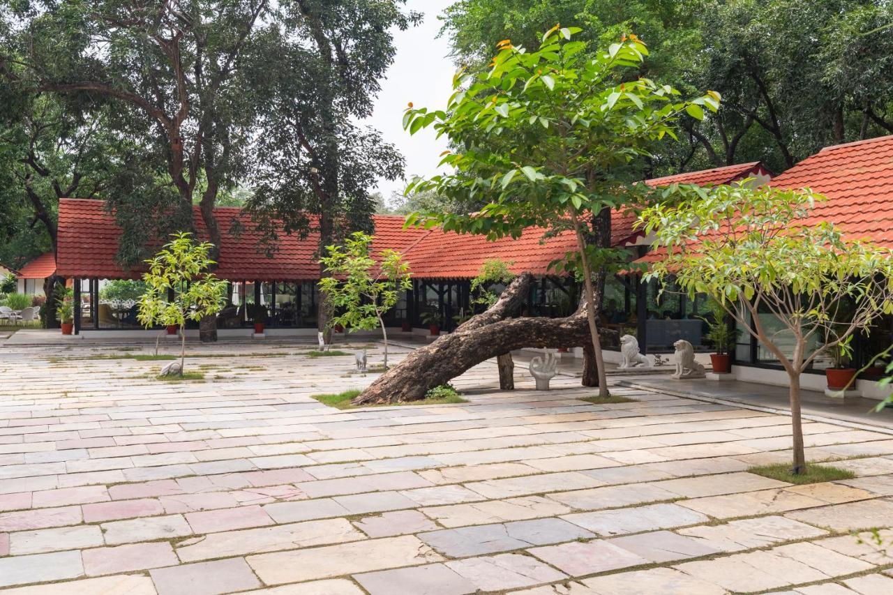 Aranya Vilas - A Nature Resort Удайпур Екстериор снимка