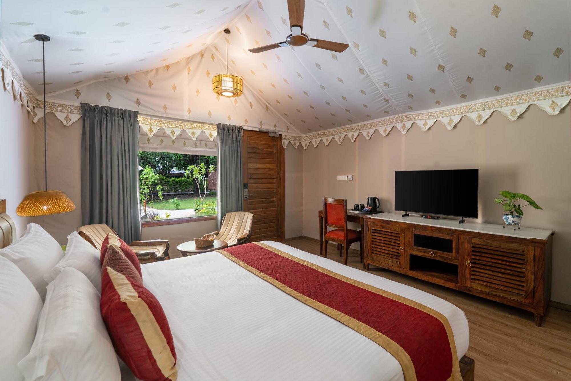 Aranya Vilas - A Nature Resort Удайпур Екстериор снимка